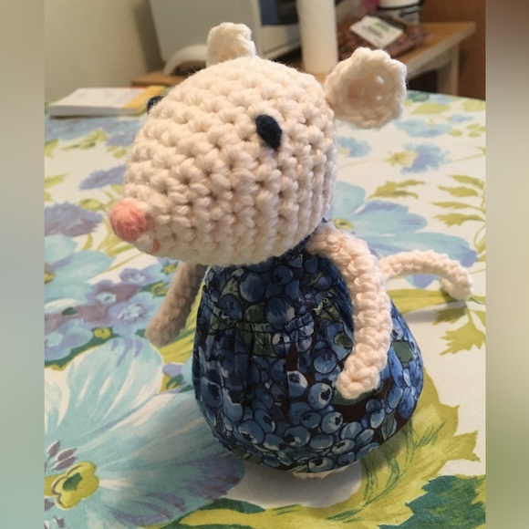 Crocheted Miss Mouse 🫐🐁 - Picture 2 of 4